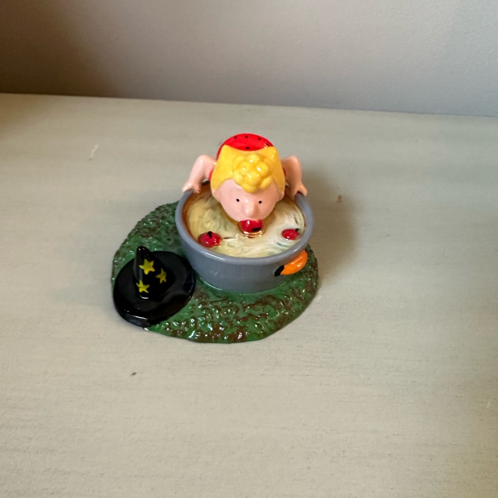 Dept 56 peanuts sally bobbing for apples halloween fogrone